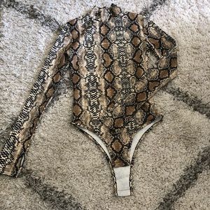 NWOT- Mockneck Snake Print Bodysuit